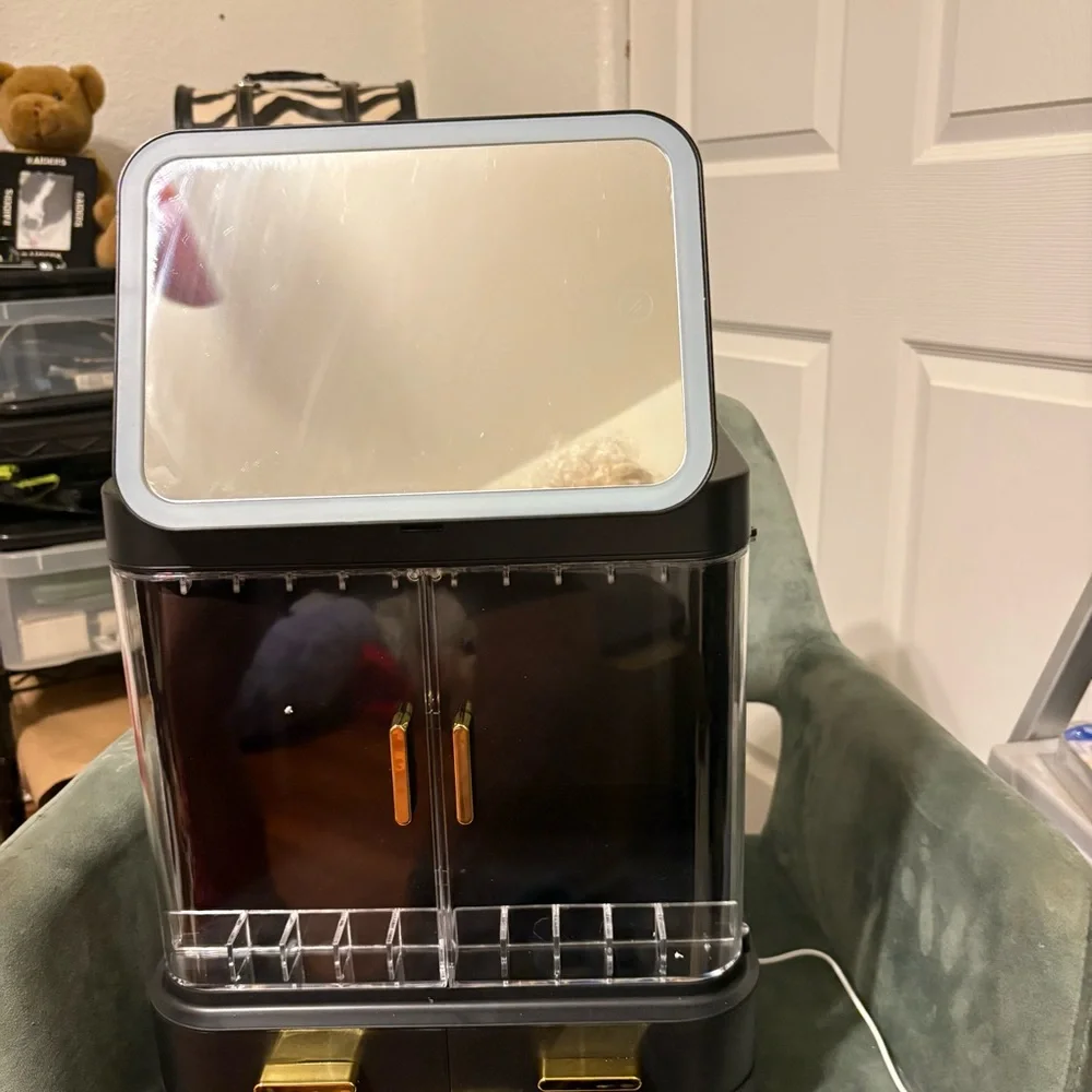 Black and Gold Makeup Organizer with Mirror and light